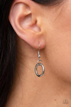 Load image into Gallery viewer, Sonoran Solo - Red Paparazzi Accessories