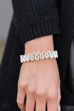 Load image into Gallery viewer, 1123 Fiercely 5th Avenue - Complete Trend Blend Paparazzi Accessories
