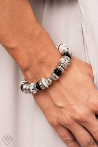 1023 Simply Santa Fe - Complete Trend Blend Paparazzi Accessories