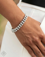 Load image into Gallery viewer, 0424 Fiercely 5th Avenue - Complete Trend Blend Paparazzi Accessories
