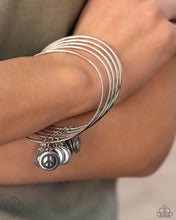 Load image into Gallery viewer, 0424 Simply Santa Fe - Complete Trend Blend Paparazzi Accessories
