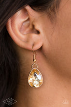 Load image into Gallery viewer, Show-Stopping Shimmer - Gold Paparazzi Accessories
