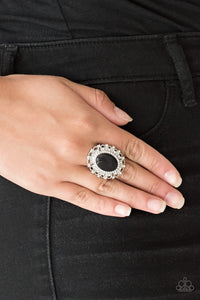 BAROQUE The Spell - Black Paparazzi Accessories