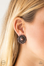 Load image into Gallery viewer, Foxy Flower Gardens - Copper Paparazzi Accessories
