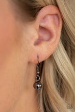 Load image into Gallery viewer, Stage Stunner - Black Paparazzi Accessories
