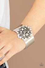 Load image into Gallery viewer, The Fashionmonger - Silver Paparazzi Accessories
