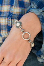 Load image into Gallery viewer, 0121 Simply Santa Fe - Complete Trend Blend Paparazzi Accessories
