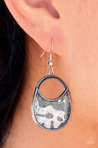 1021 Simply Santa Fe - Complete Trend Blend Paparazzi Accessories