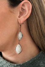 Load image into Gallery viewer, 0121 Glimpses of Malibu - Complete Trend Blend Paparazzi Accessories
