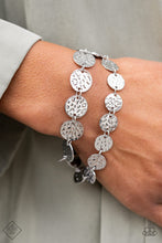Load image into Gallery viewer, 0221 Magnificent Musings - Complete Trend Blend Paparazzi Accessories
