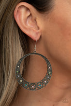 Load image into Gallery viewer, Bodaciously Blooming - Multi Paparazzi Accessories
