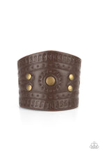 Load image into Gallery viewer, Paparazzi Accessories - Orange County - Brass

