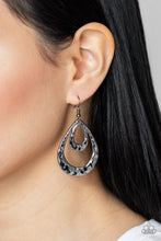 Load image into Gallery viewer, Museum Muse - Black Paparazzi Accessories
