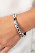 Load image into Gallery viewer, Urban Reign - Multi Paparazzi Accessories
