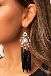 Pretty in PLUMES - Black Paparazzi Accessories