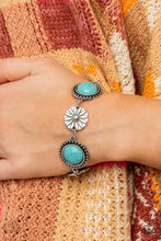Load image into Gallery viewer, 0222 Simply Santa Fe - Complete Trend Blend Paparazzi Accessories
