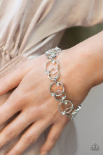 Load image into Gallery viewer, 0322 Fiercely 5th Avenue - Complete Trend Blend Paparazzi Accessories
