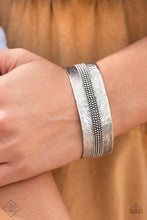 Load image into Gallery viewer, 0322 Simply Santa Fe - Complete Trend Blend Paparazzi Accessories
