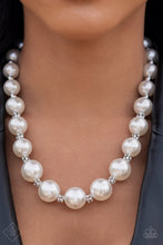 Load image into Gallery viewer, 0422 Fiercely 5th Avenue - Complete Trend Blend Paparazzi Accessories
