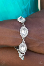 Load image into Gallery viewer, 0722 Fiercely 5th Avenue - Complete Trend Blend Paparazzi Accessories
