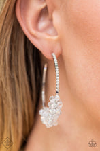 Load image into Gallery viewer, 0822 Fiercely 5th Avenue - Complete Trend Blend Paparazzi Accessories
