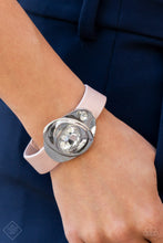 Load image into Gallery viewer, 0822 Glimpses of Malibu - Complete Trend Blend Paparazzi Accessories
