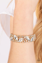 Load image into Gallery viewer, Full Body Chills - Gold Paparazzi Accessories
