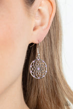 Load image into Gallery viewer, Springtime Salutations - Purple Paparazzi Accessories
