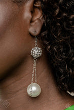 Load image into Gallery viewer, 0423 Fiercely 5th Avenue - Complete Trend Blend Paparazzi Accessories
